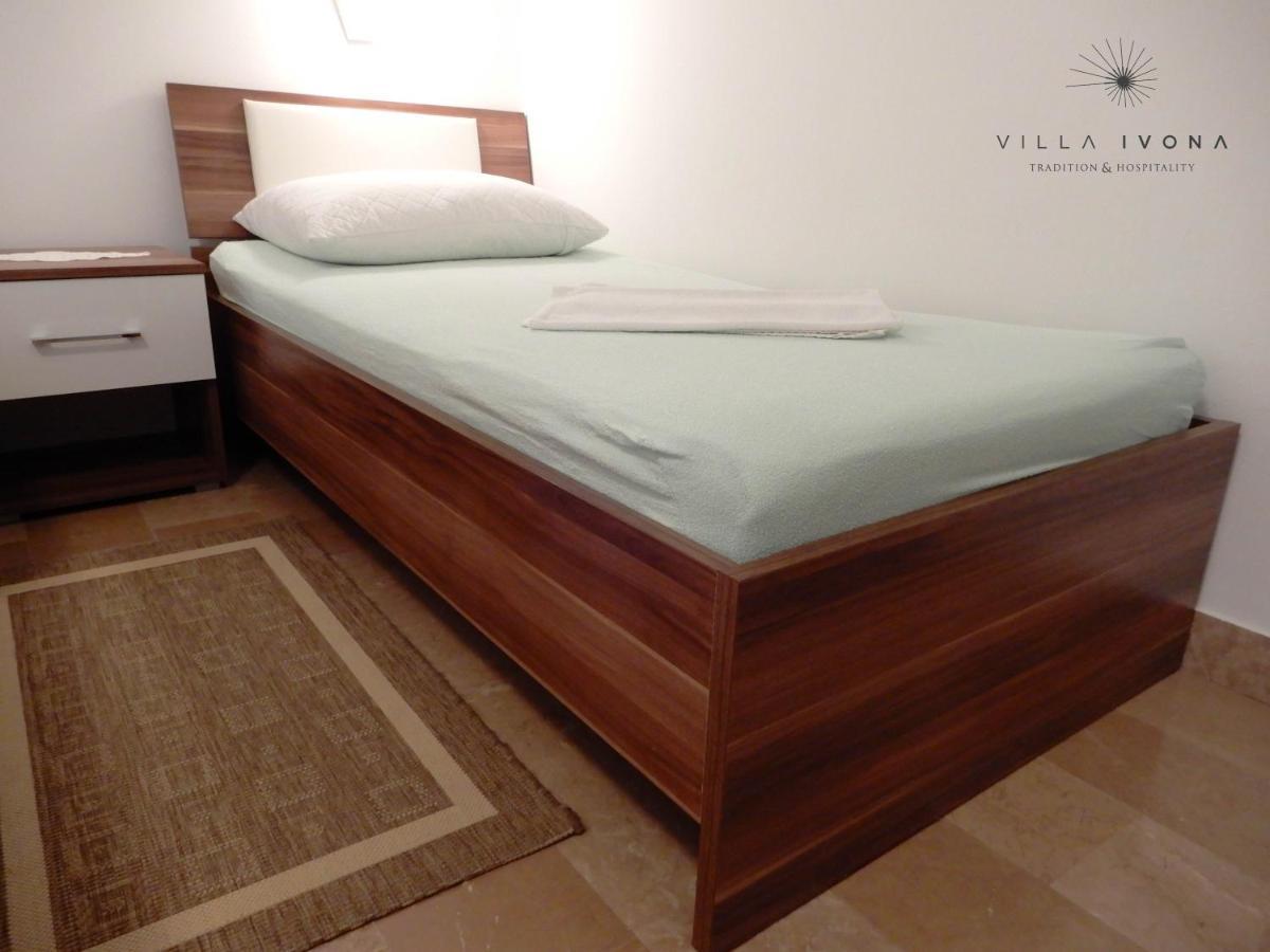 Bed And Breakfast Ivona Baska Voda Luaran gambar